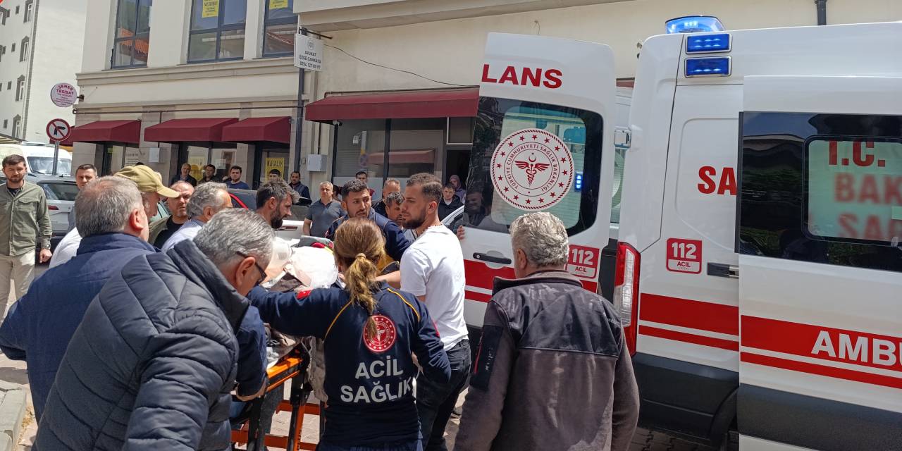 Kahvede otururken kalbi durdu: Kalp masajıyla hayata döndü