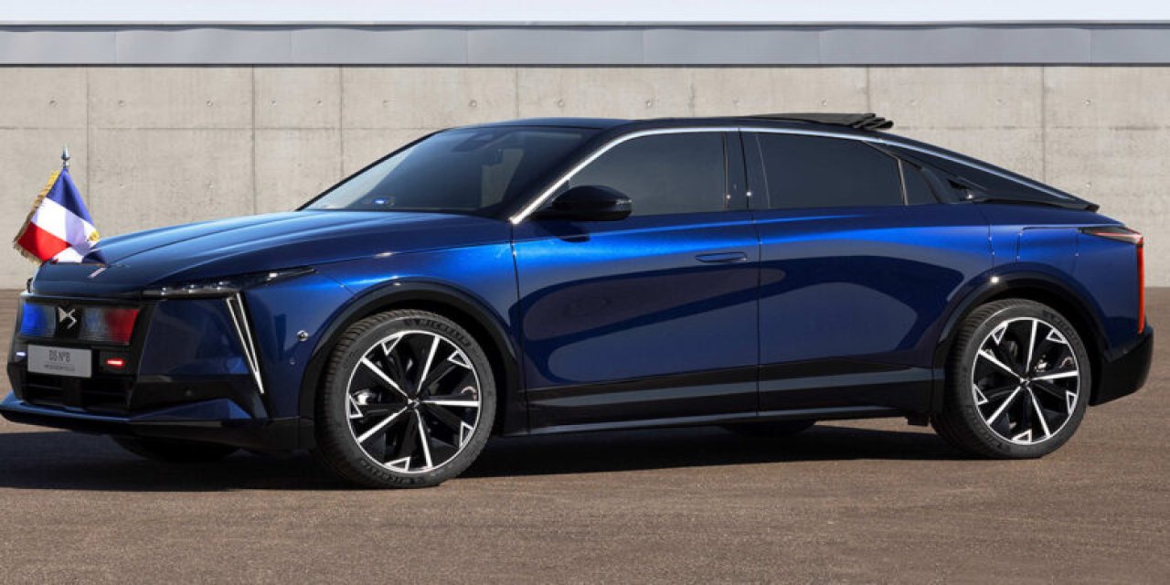 Dünyanın ilk elektrikli başkanlık otomobili: Macron tarih yazıyor