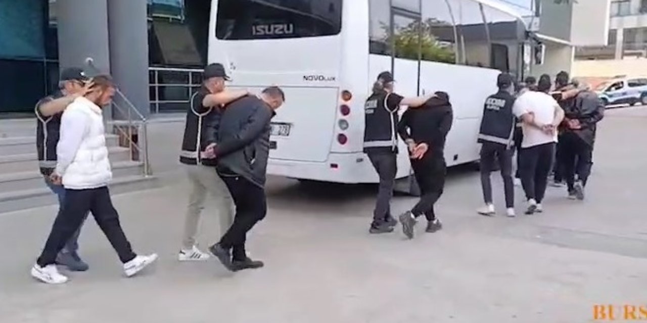 Emekilileri dolandıran tefecilerin dudak uçuklatan serveti