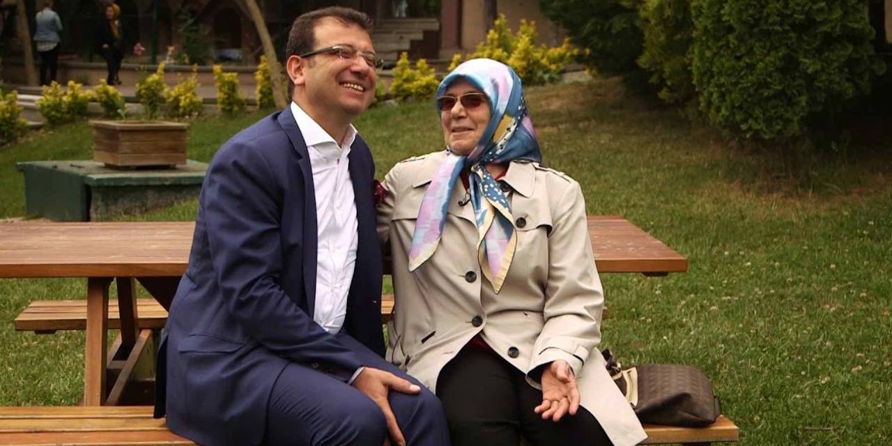 İmamoğlu'ndan duygulandıran 'Anneler Günü' paylaşımı