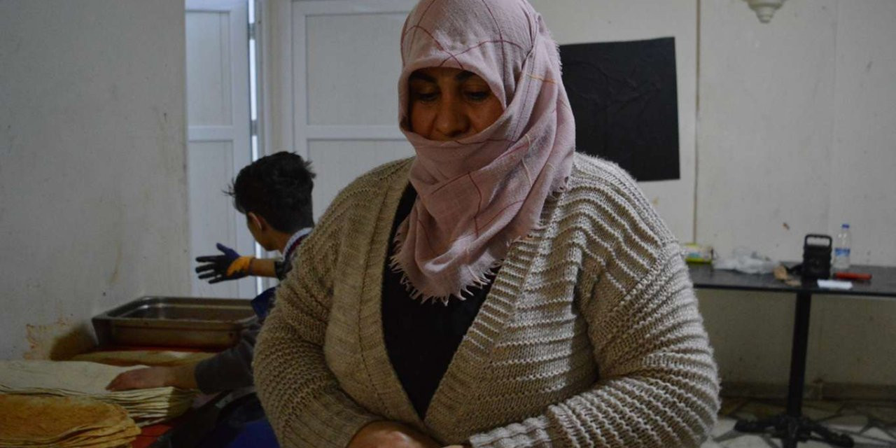 8 çocuğuna 11 yıldır hem anne hem baba oldu