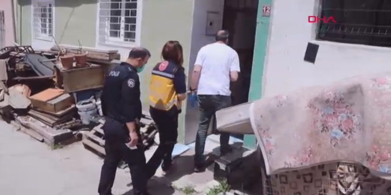 Yalnız yaşadığı evinde ölü bulundu