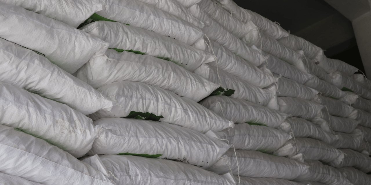 Peynir satılamayınca tonlarca kilo tuz depoda kaldı