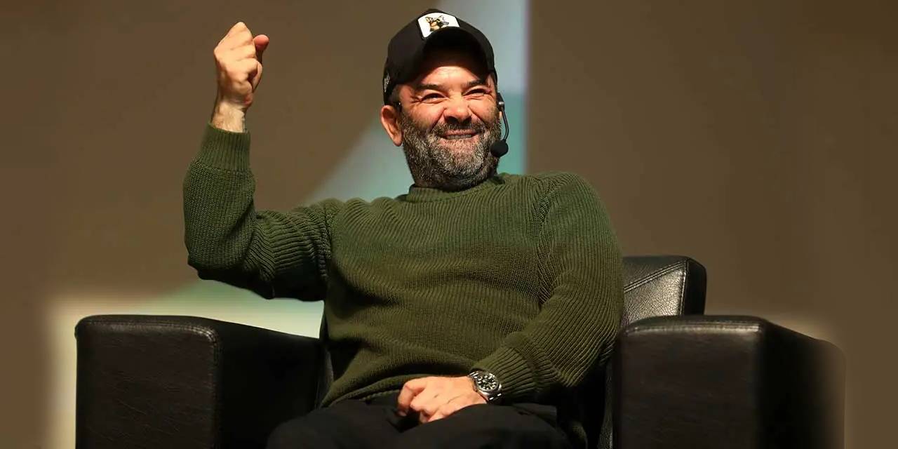 Bülent Şakrak yeni aşkını ilan etti: İlk kare geldi