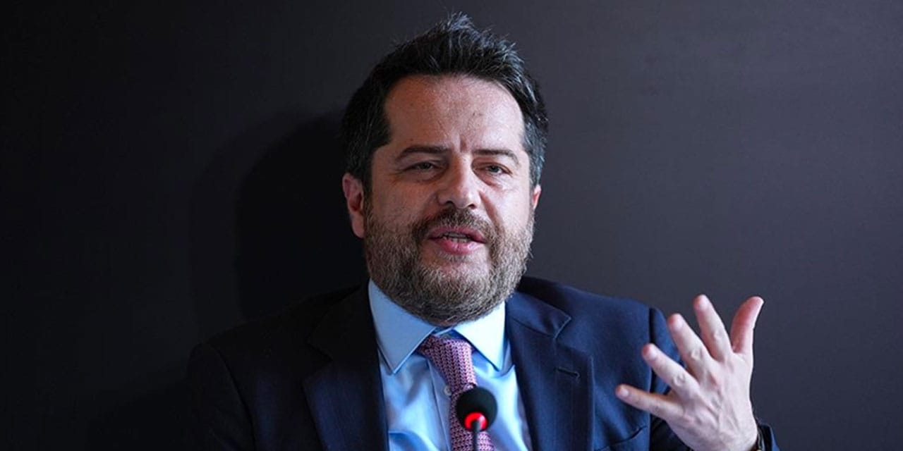 Erden Timur daha fazla kayıtsız kalamadı