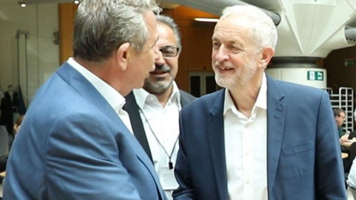Mansur Yavaş, İngiltere'de İşçi Partisi Lideri Corbyn'le 'yeşil enerji' için görüştü