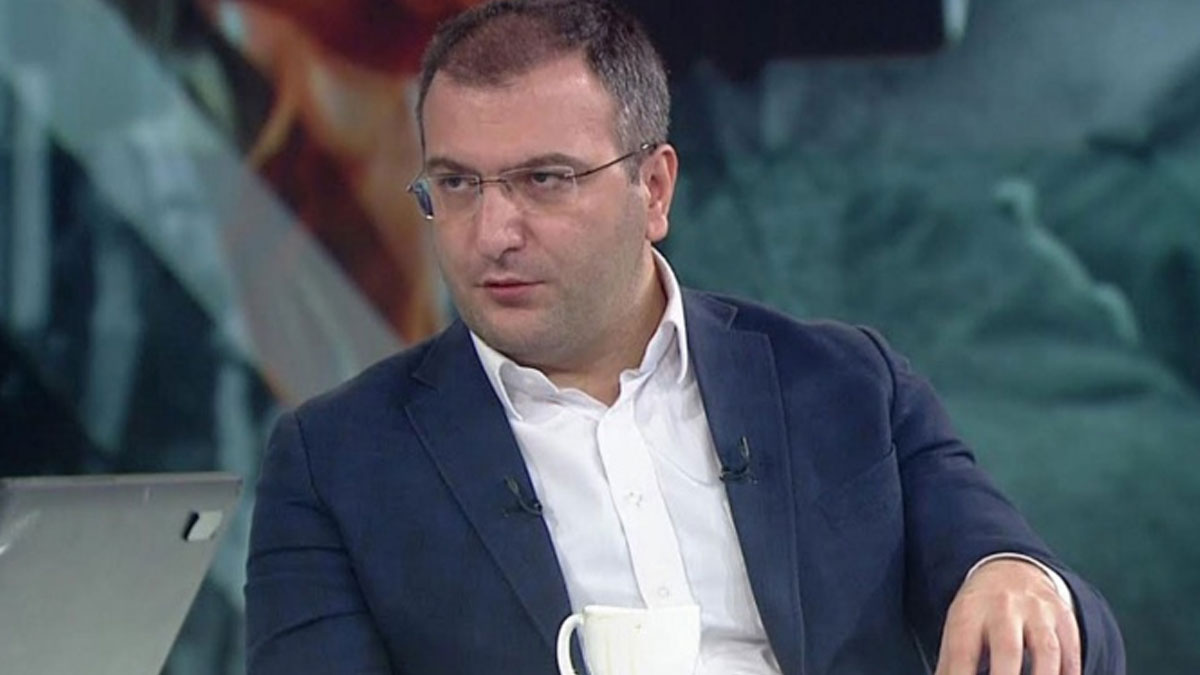 Yandaş yazar; kapitalizmi övdü, ekonomik krizi itiraf etti, 'AKP'yi eleştirmeyin' dedi