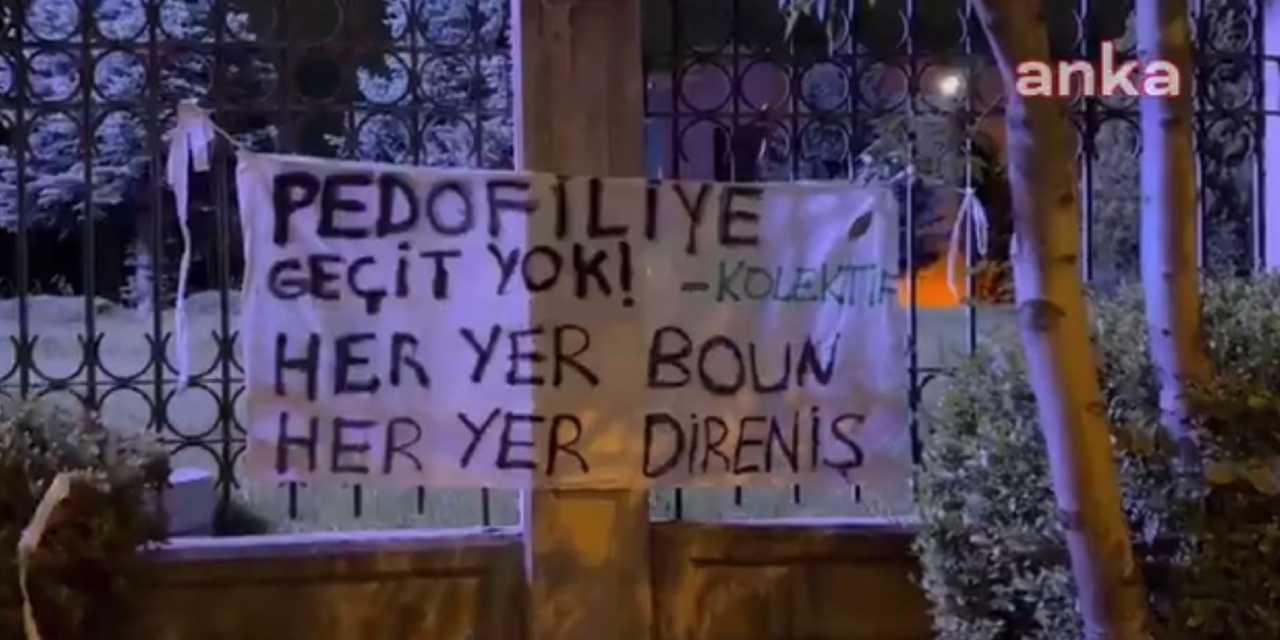 Nureddin Yıldız'ı protesto eden öğrenciler gözaltına alınmıştı: Diyanet İşleri Başkanlığı'na pankart astılar!