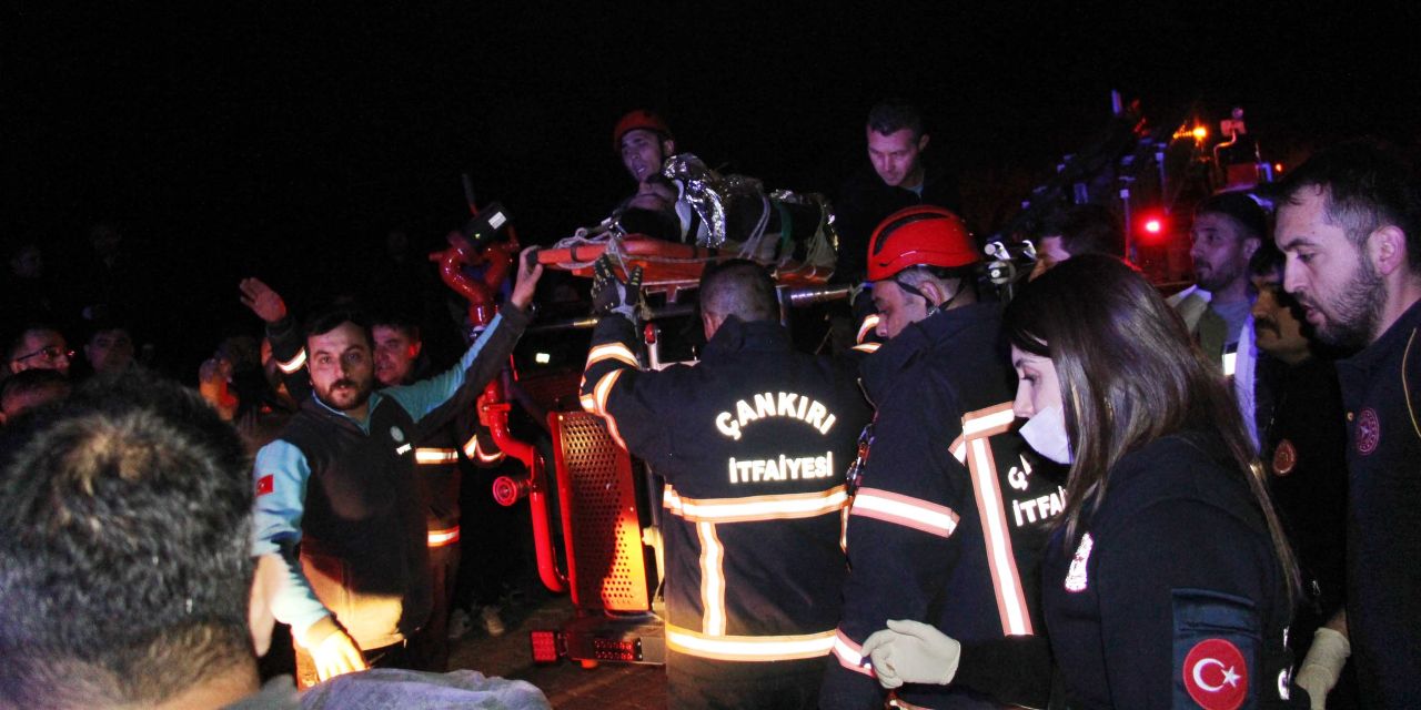 Çankırı Kalesi’nde uçuruma düşen genç yaralandı