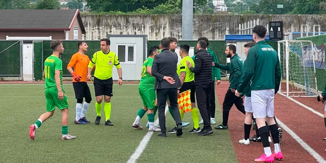 Şampiyonluk maçında ortalık karıştı