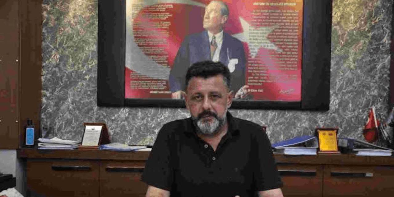 Makam arabasını alkollü kullanan başkanın oğlu trafik kazası geçirdi