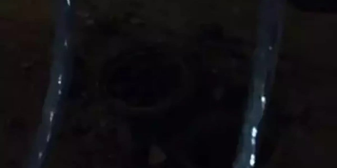 Bayrampaşa'da patlama meydana gelen rögarda inceleme