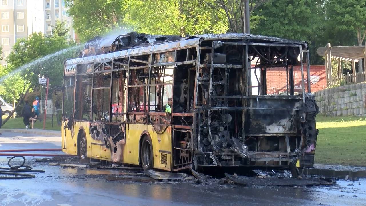 İstanbul'da otobüs yangını