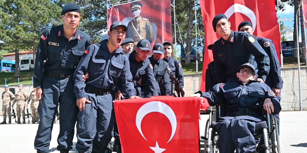 24 engelli vatandaş temsili askerlik yaptı