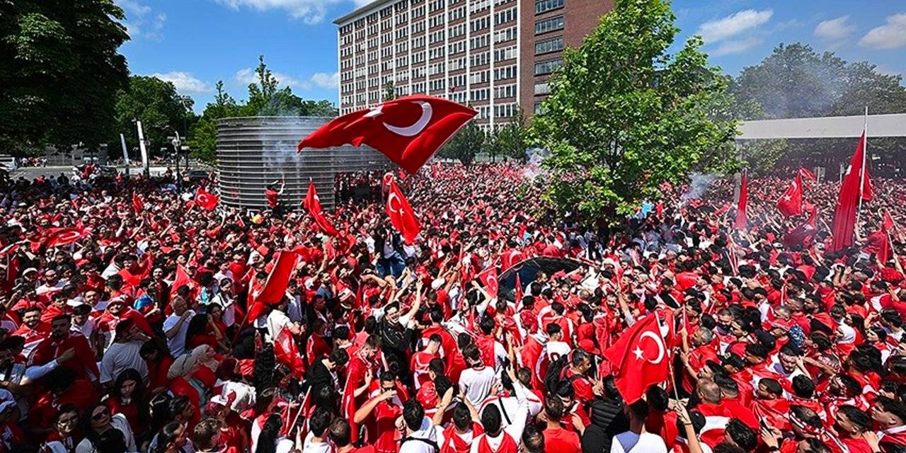 Milli takım 3 yıllık anlaşma sağladı: Resmen açıklandı