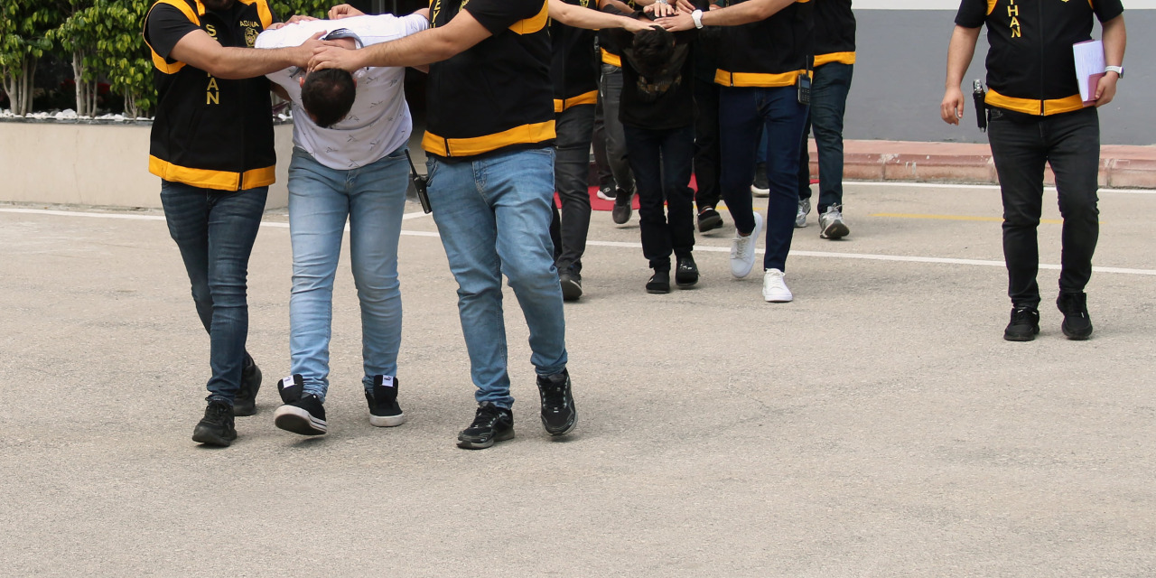 İş insanına 25 yaş küçük sevgilisinden tuzak! 600 bin lirası gasbedildi