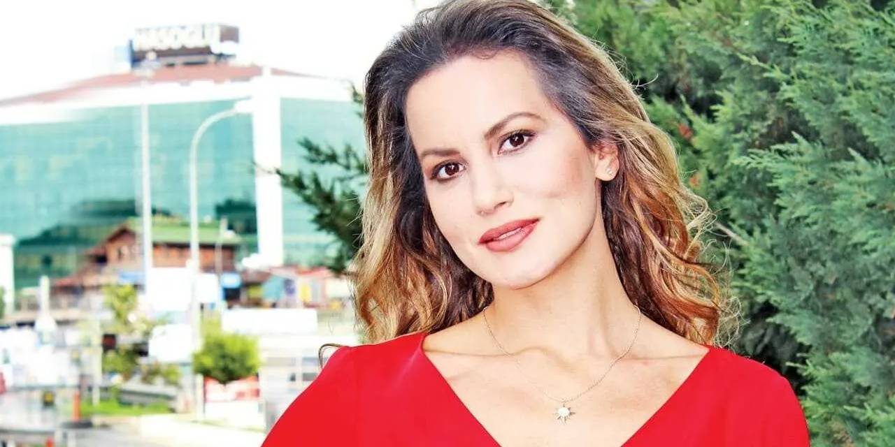 Yıldız Asyalı 3. kez evlendi: Eşi bakın kim çıktı?
