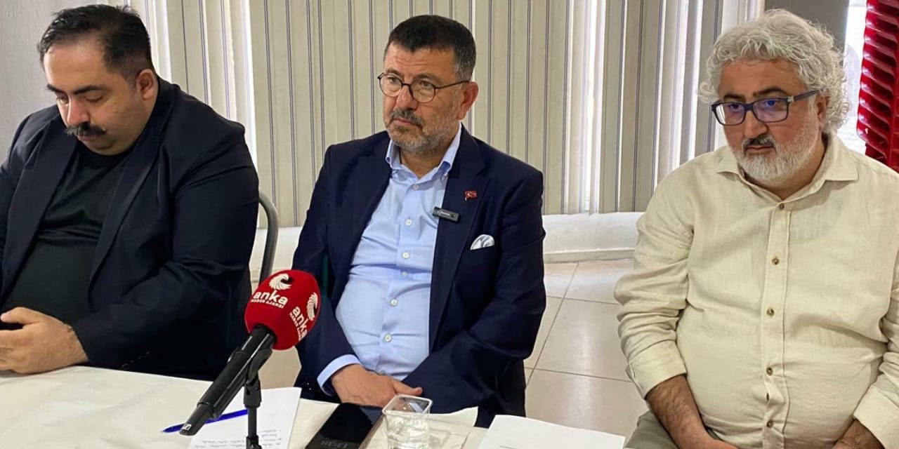 CHP'li Veli Ağbaba: Öcalan'la barışıp İmamoğlu’yla savaşıyorsun