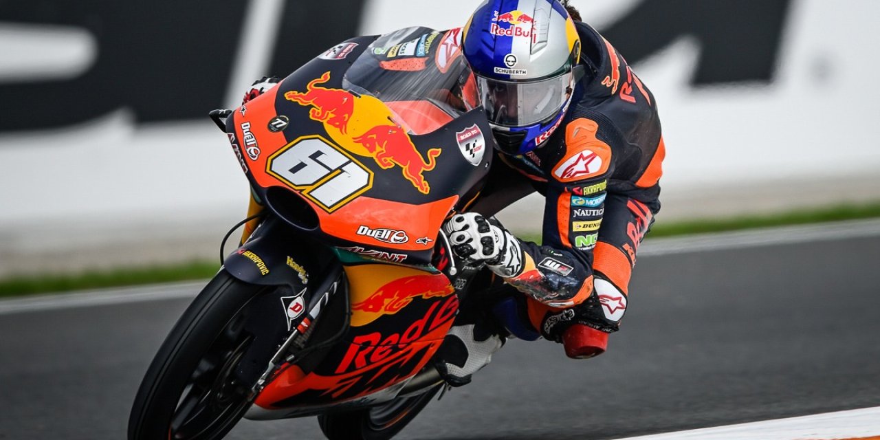 Can Öncü 2. olarak podyuma çıktı