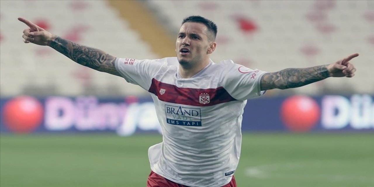 Sivasspor'da Samsunspor maçı öncesi Rey Manaj depremi