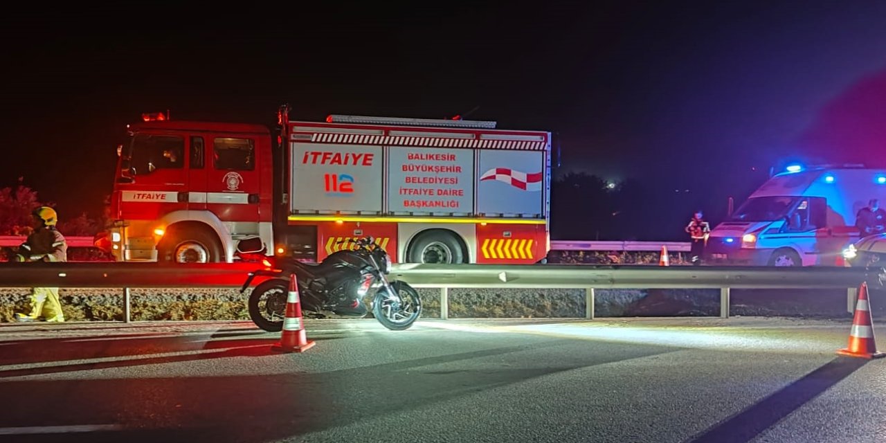 Susurlukta motosikletiyle bariye çarpan sürücü öldü