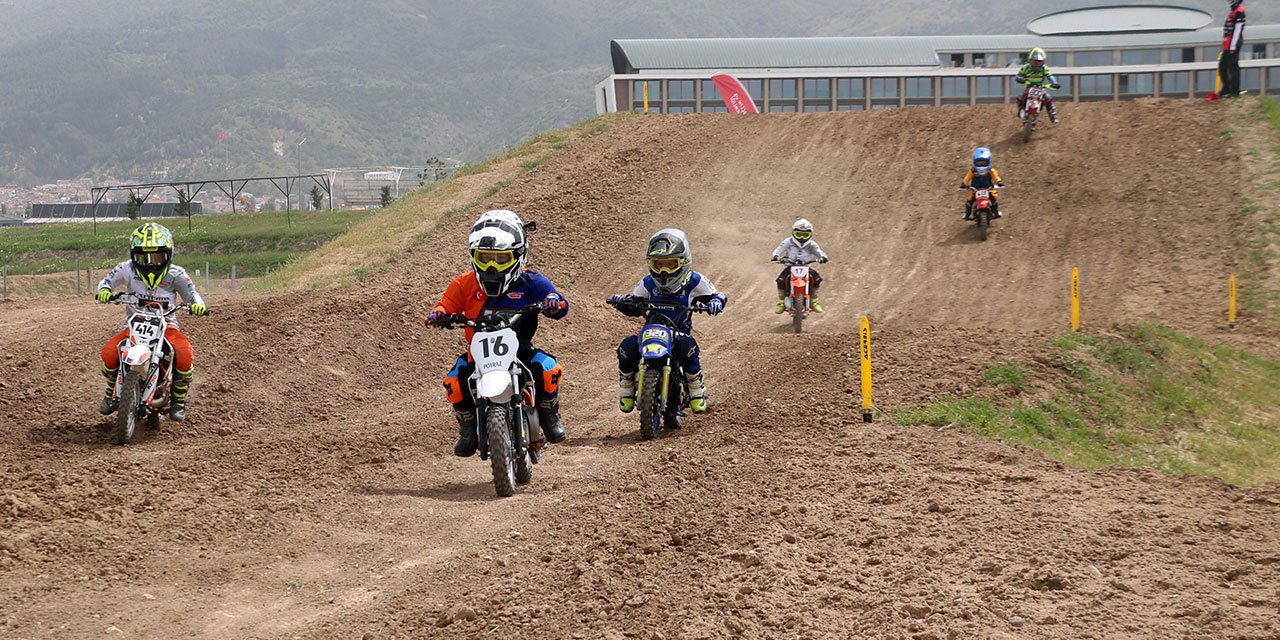 Afyonkarahisar'da 3 şampiyona birden başladı