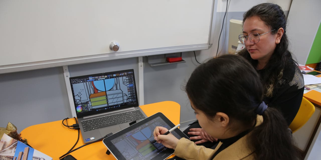 Bitlis’i resimlerle anlattı, TÜBİTAK birincisi oldu