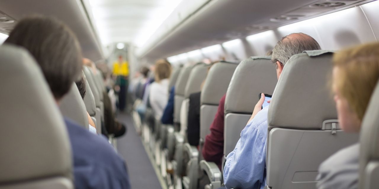 Uçakta ayağa kalkanın cezası belli oldu