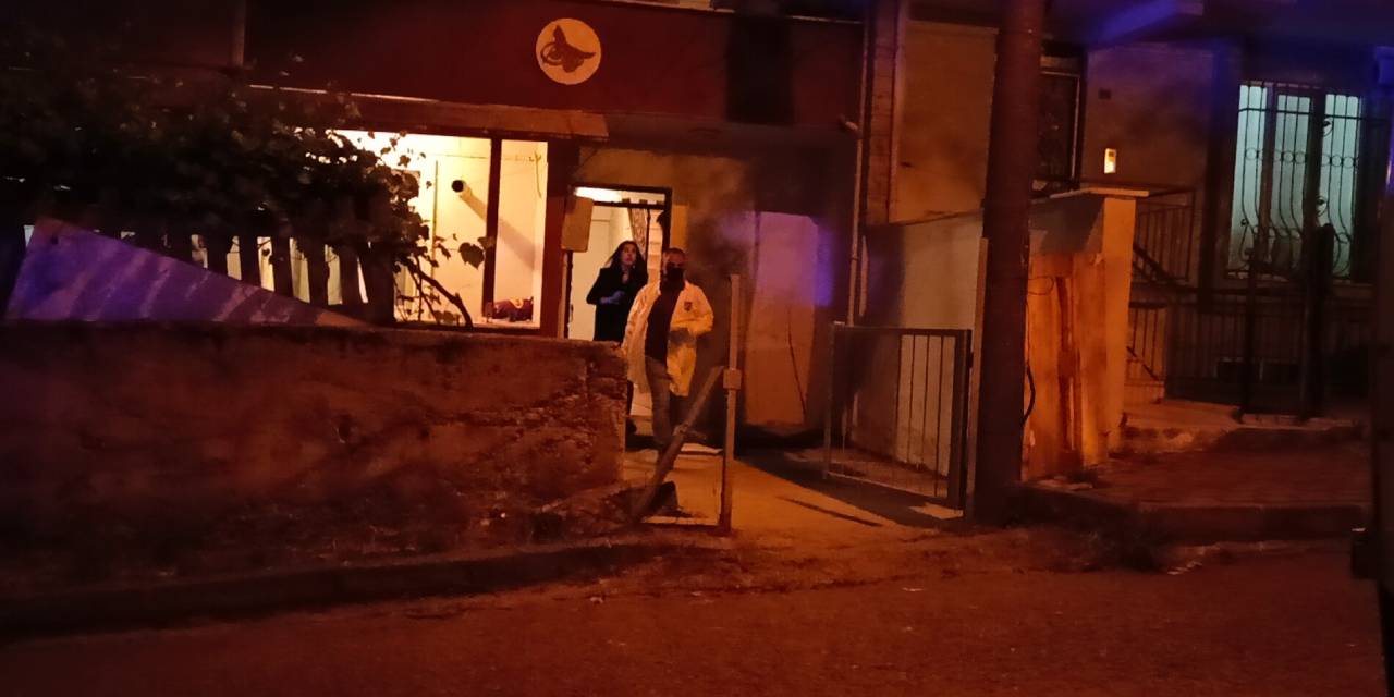 Yalnız yaşadığı evde karnından silahla vurulmuş halde bulundu