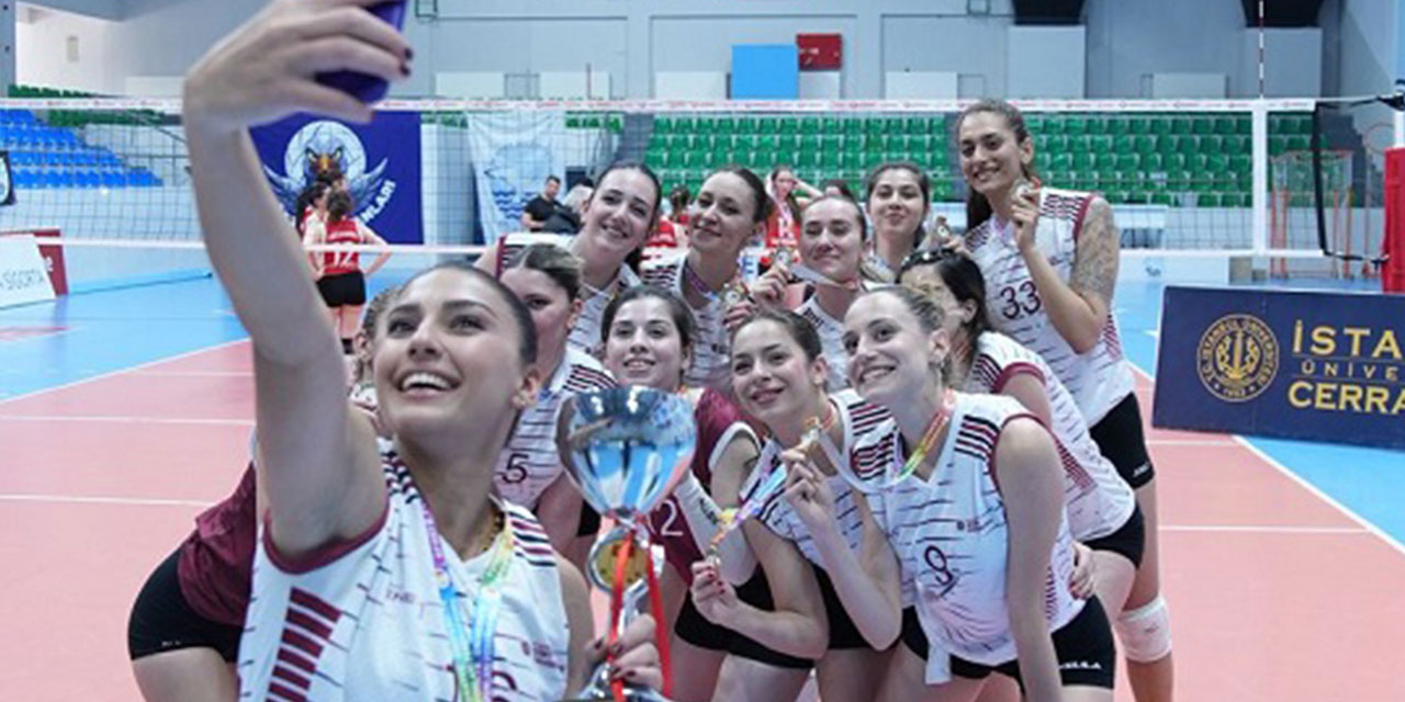 Rakiplerine 1 set bile vermeden şampiyon oldular