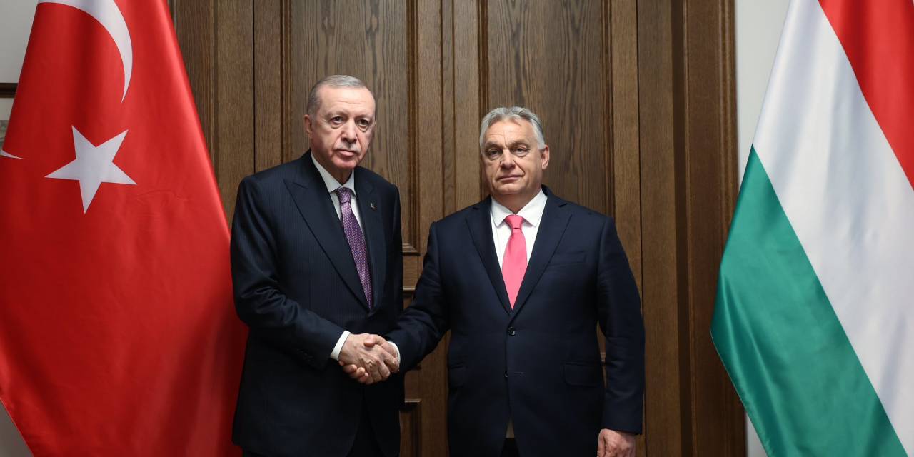 Macaristan'a giden Erdoğan Cumhurbaşkanı Orban ile görüştü