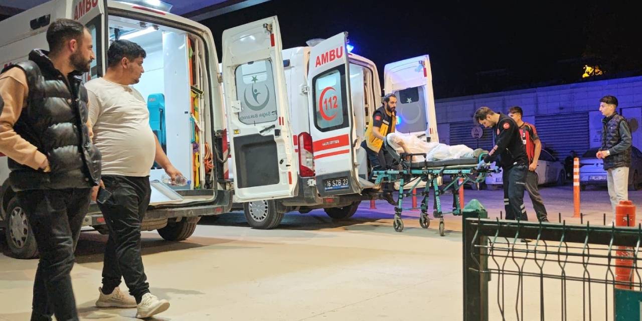 Parkta çıkan kavgada 16 yaşındaki 2 çocuk bıçaklandı