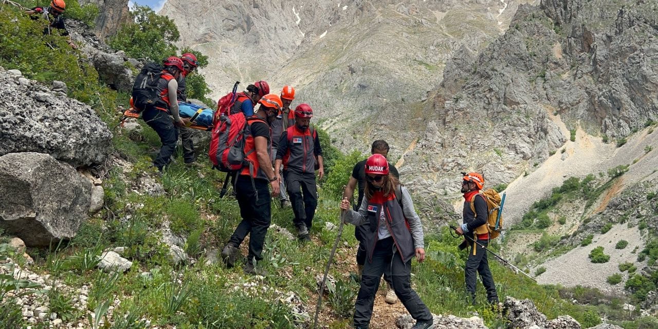 Doğa yürüyüşü kazayla bitti, ekipler seferber oldu
