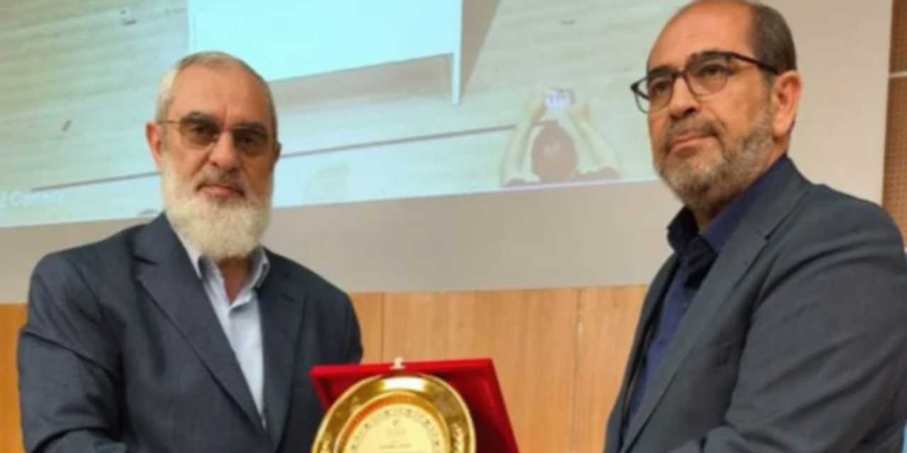 İl Milli Eğitim Müdüründen çocuk yaşta evliliği savunan Nurettin Yıldız’a plaket!