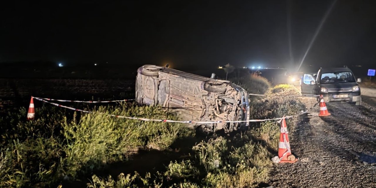 Afyonkarahisar’da araba şarampole devrildi: 1 ölü 2 yaralı