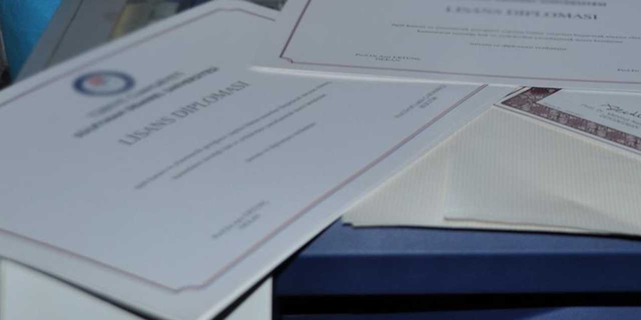 Kamu kurumlarının sistemlerine sızarak  'gerçek' diploma hazırlamışlar!
