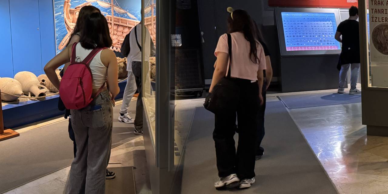 50 bin kişi Tekirdağ'a akın etti: Hayranlıkla bakıyorlar