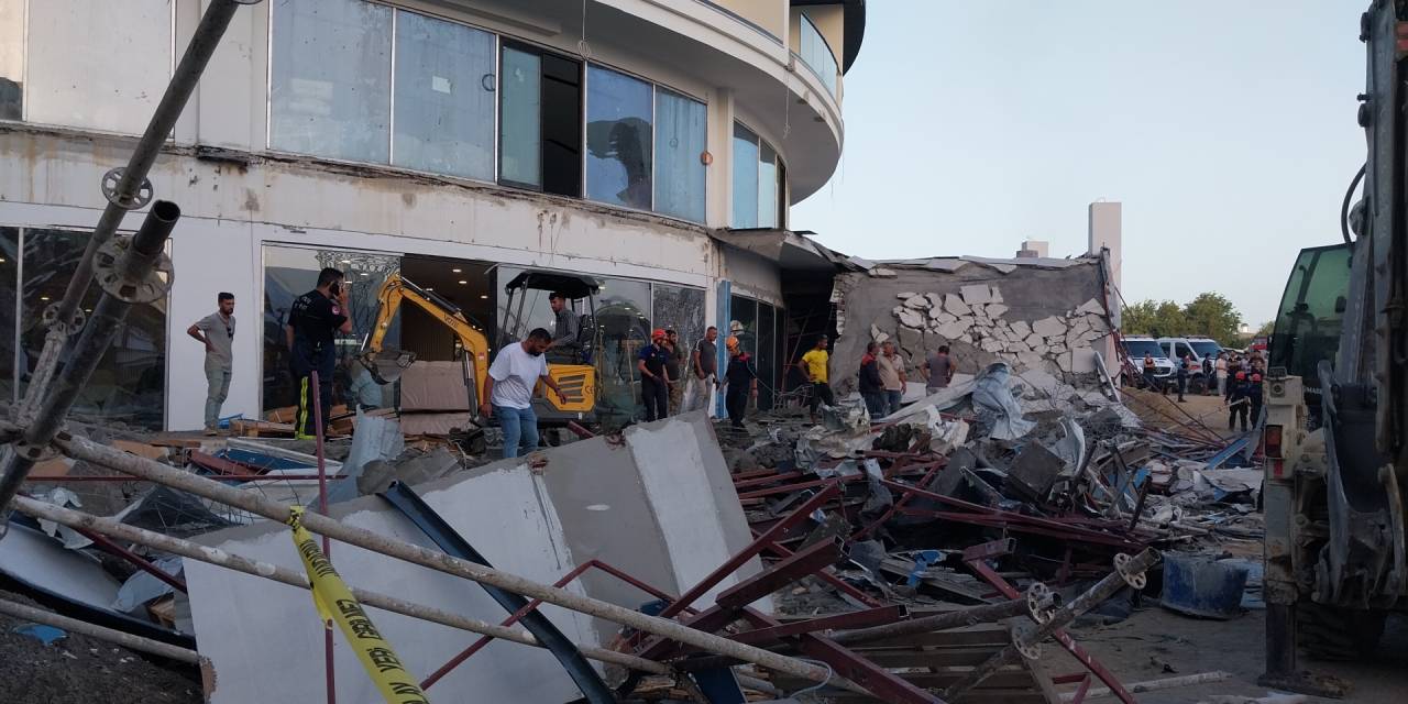 Antalya'da 5 yıldızlı otelin terası çöktü