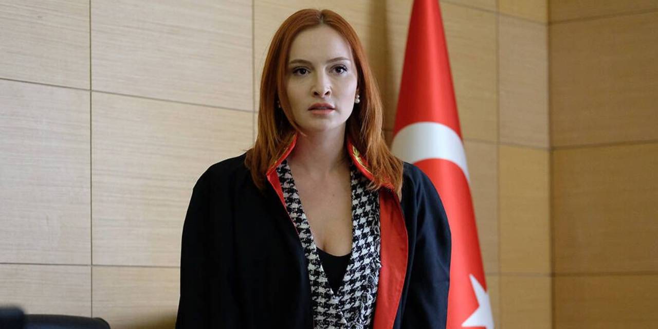 TRT işine son vermişti: Ünlü oyuncu müjdeyi verdi