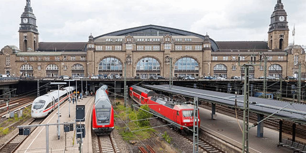 Saniyeler içinde kabusa döndü: Tren istasyonunda 18 kişi yaralandı