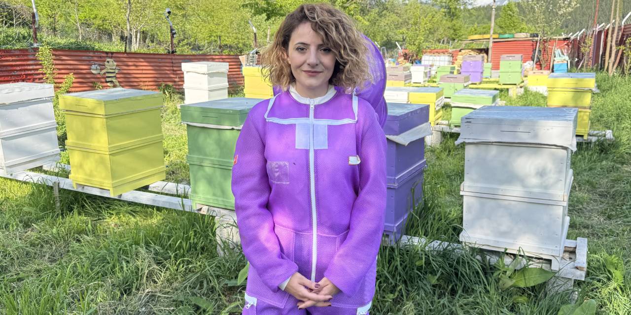 Çocuğuna bal yedirmek için başladı: Artvin'in ünlü arıcısı oldu