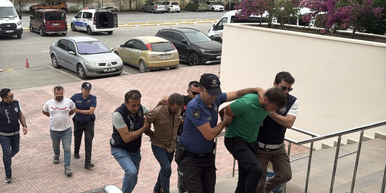 Bodrum’da alkollüyken makas atıp polise saldıran sürücü adliyede