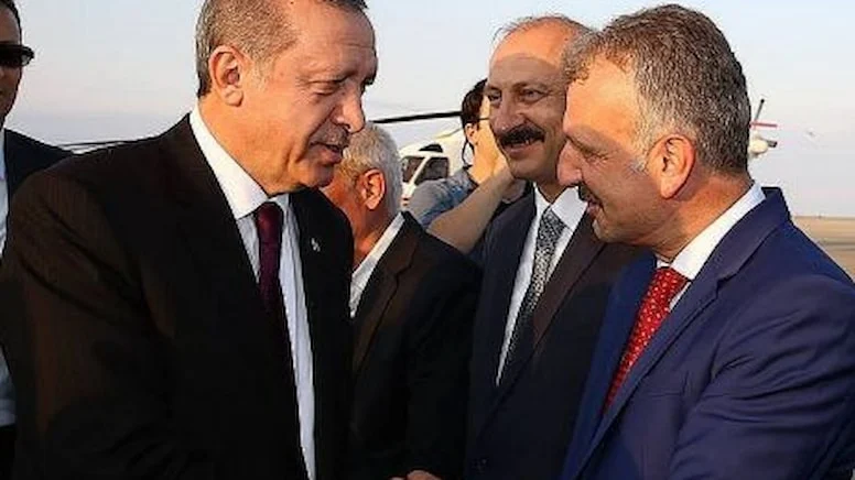 Erdoğan'ın danışmanı harem-selamlık bankları böyle savundu