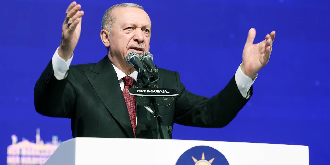 Erdoğan: Koltuğundan güç devşirip zulmedenlere müsamaha göstermeyiz