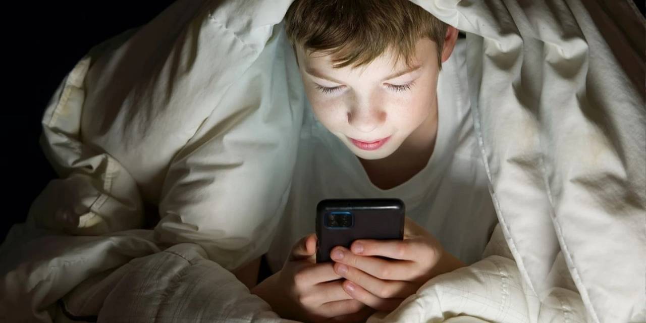 18 yaş altına sosyal medya yasağı geliyor