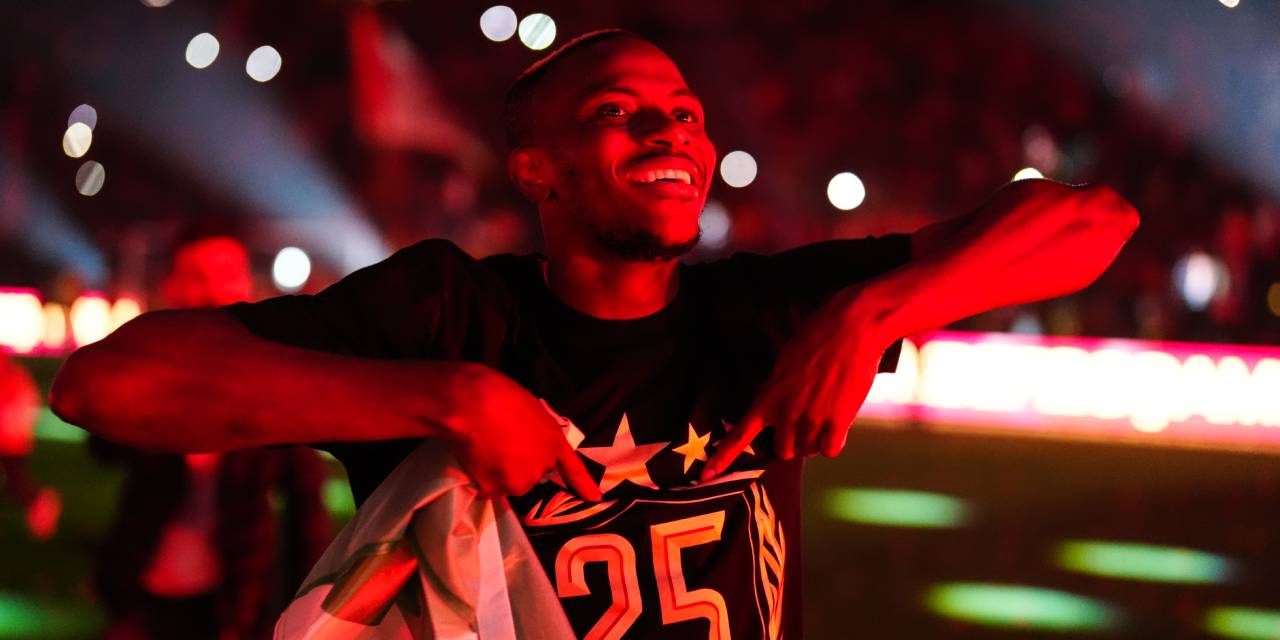 Osimhen'den sonra mesaj yağdı: DM kutum patlamak üzere!