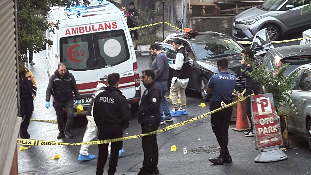 Sokak ortasında kanlı pusu: 28 yaşındaki gence kurşun yağdırdılar