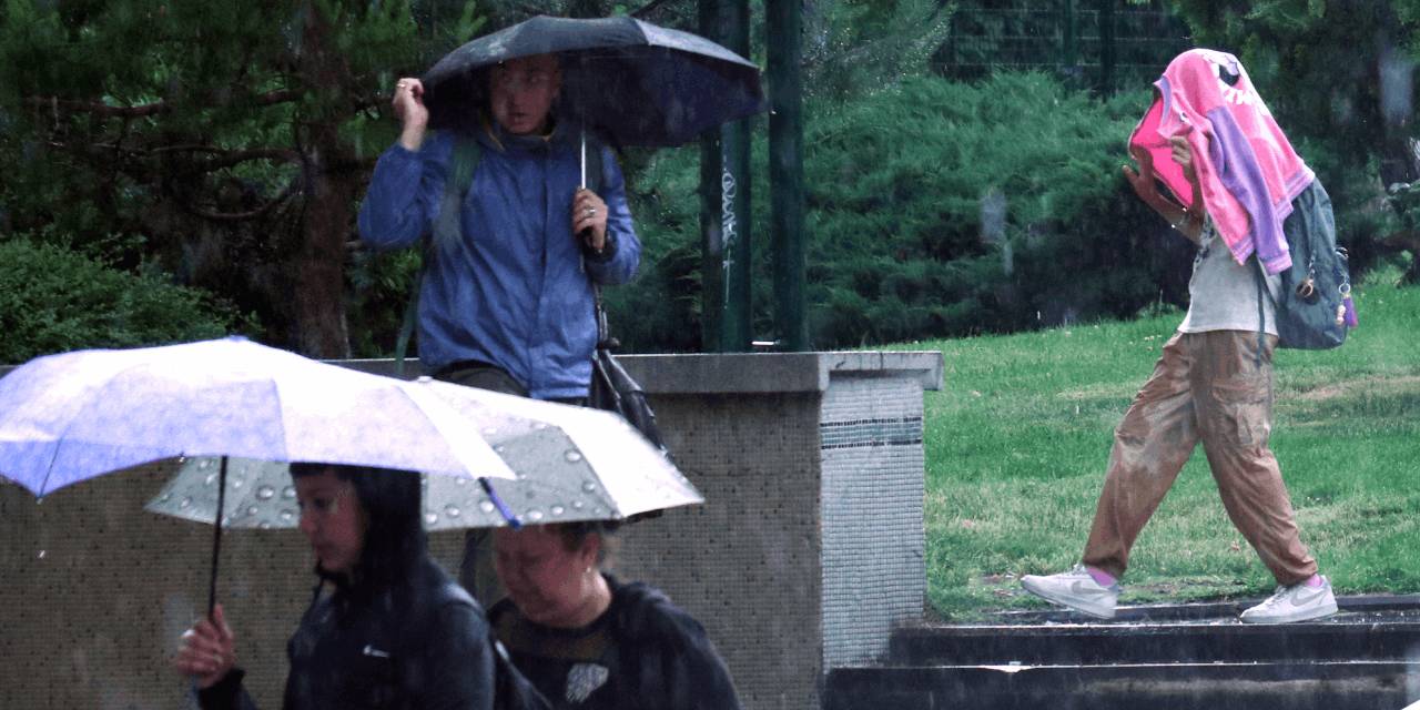 İstanbul için yağışlı havanın saati açıklandı