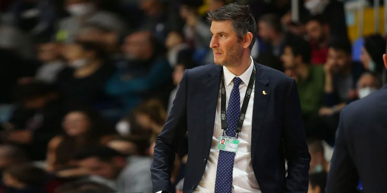 Galatasaray ve Telekom maçı sonrası yıkıldılar: Boş salona bakıp ağladık