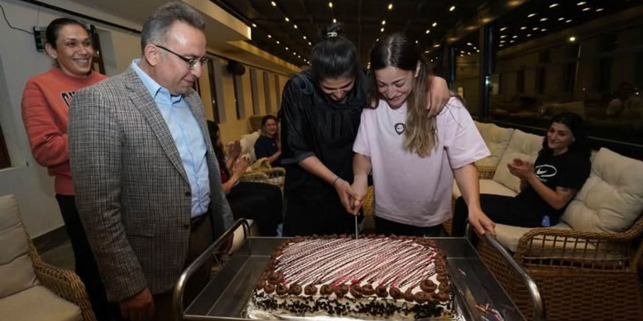 Fenerbahçe'nin 2 milli yıldızlarına Kastamonu'da büyük sürpriz